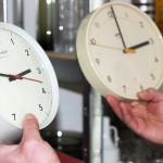 Braun Uhr vs DDR Design